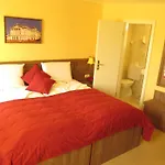 Am Hauptbahnhof 3*