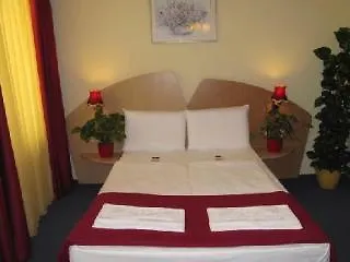 Am Hauptbahnhof Otel