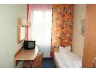Am Hauptbahnhof Otel 3*