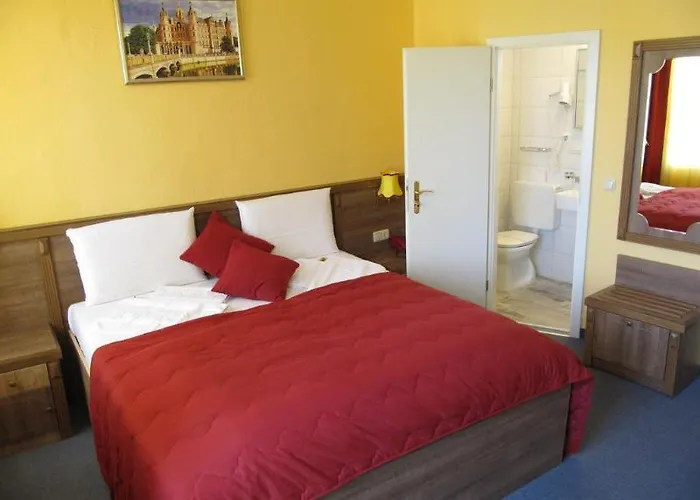 Am Hauptbahnhof 3* Schwerin (Mecklenburg-Vorpommern)