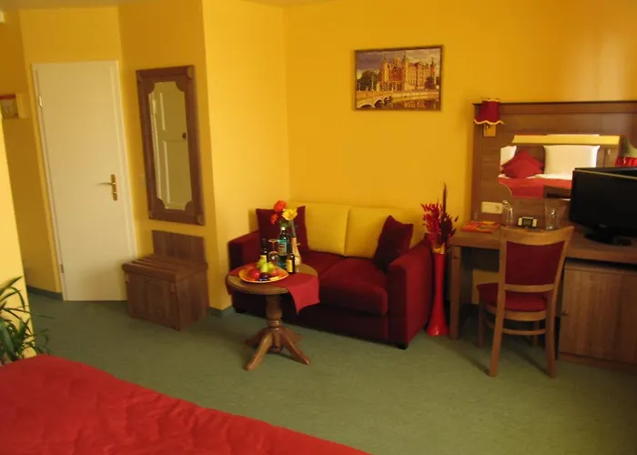 Am Hauptbahnhof 3* Schwerin (Mecklenburg-Vorpommern)